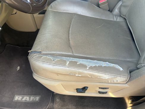 Used 2012 RAM 1500 Laramie image 11