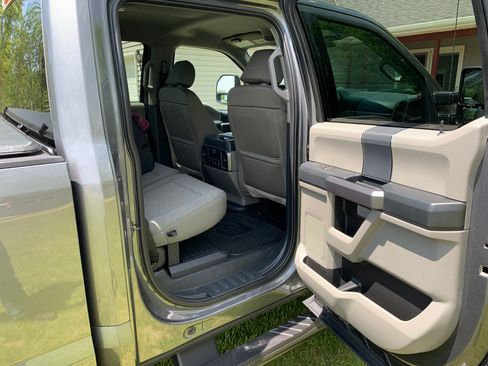 Used 2022 Ford F450 XLT w/ XLT Value Package image 11