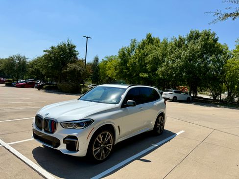 Used 2022 BMW X5 M50i w/ Executive Package image 9