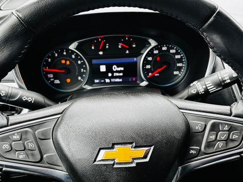 Used 2019 Chevrolet Equinox LT image 8