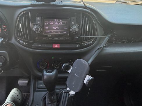 Used 2019 RAM ProMaster City Tradesman FWD image 17