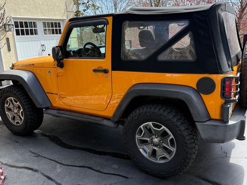 Used 2013 Jeep Wrangler Rubicon w/ PWR Convenience Group image 9