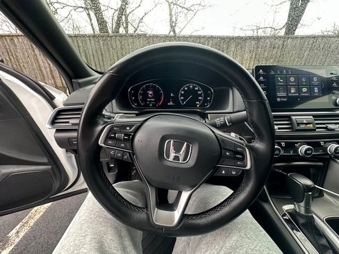 Used 2021 Honda Accord Sport image 13