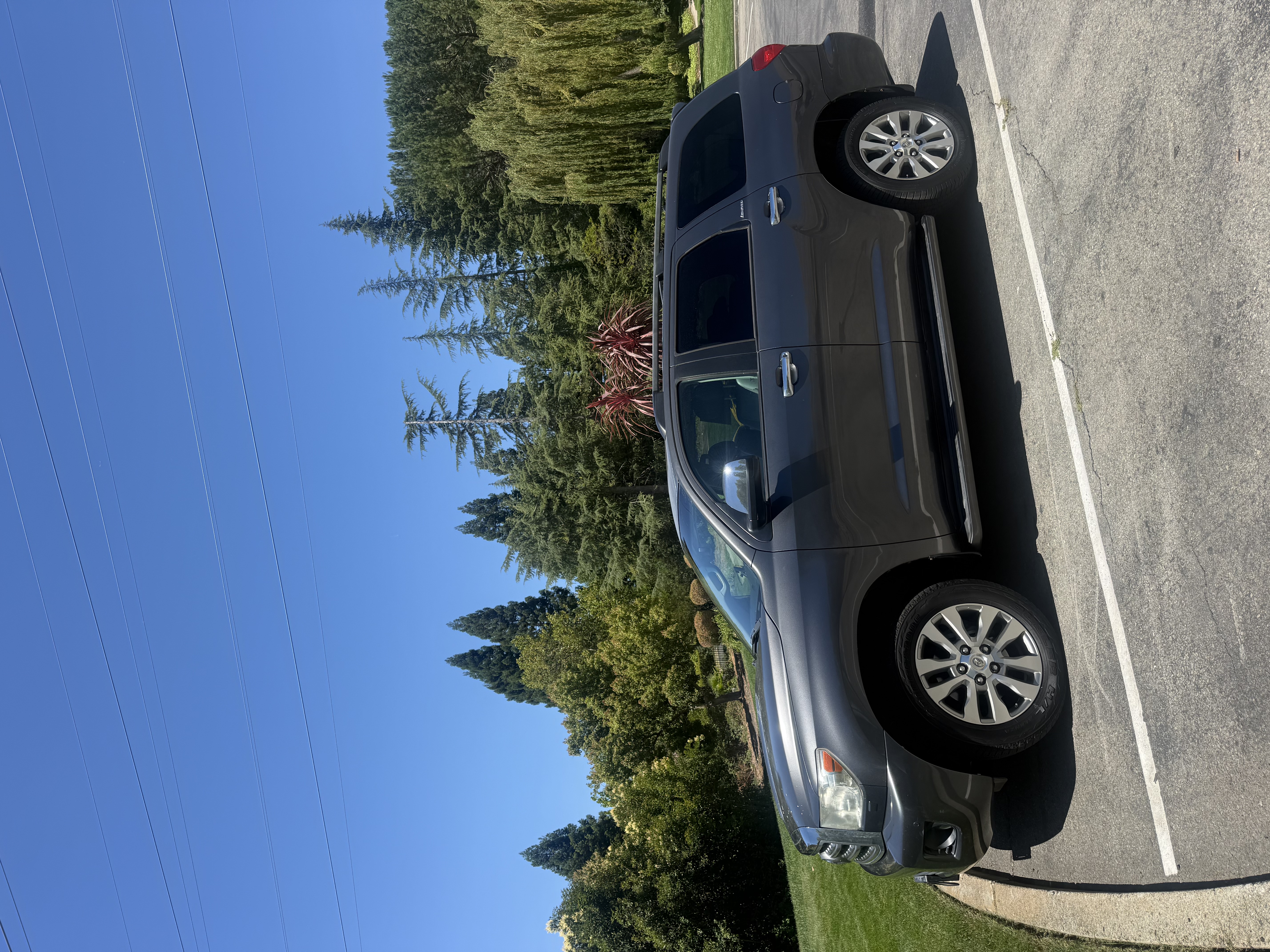 Used 2011 Toyota Sequoia Limited AWD/4WD image 1