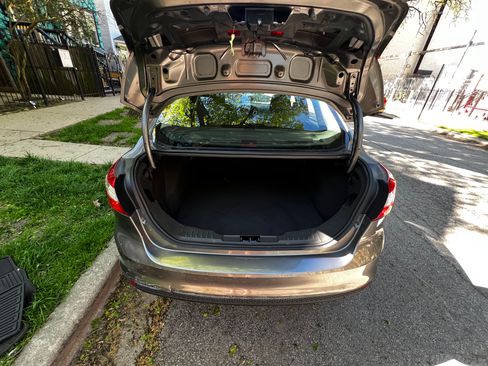 Used 2012 Ford Focus SE FWD image 11