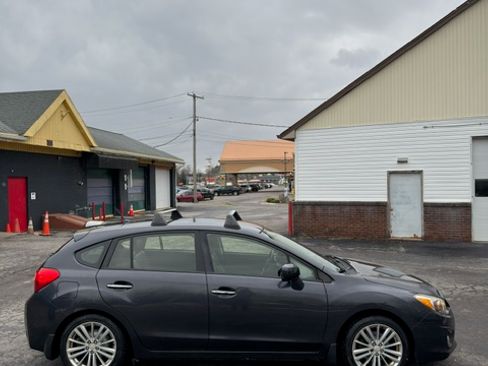 Used 2014 Subaru Impreza 2.0i Limited image 5