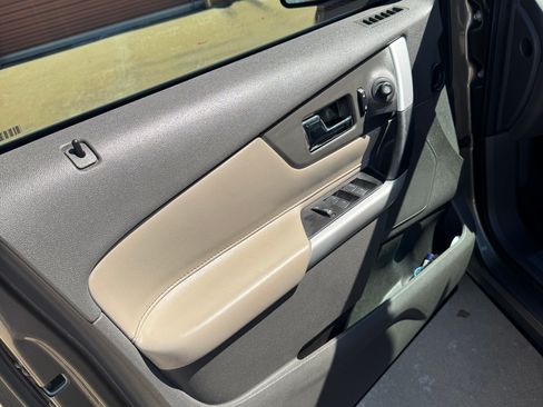 Used 2013 Ford Edge Limited image 16