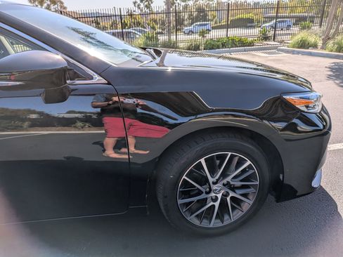 Used 2016 Lexus ES 350 w/ Premium Package w/Wood Trim image 9