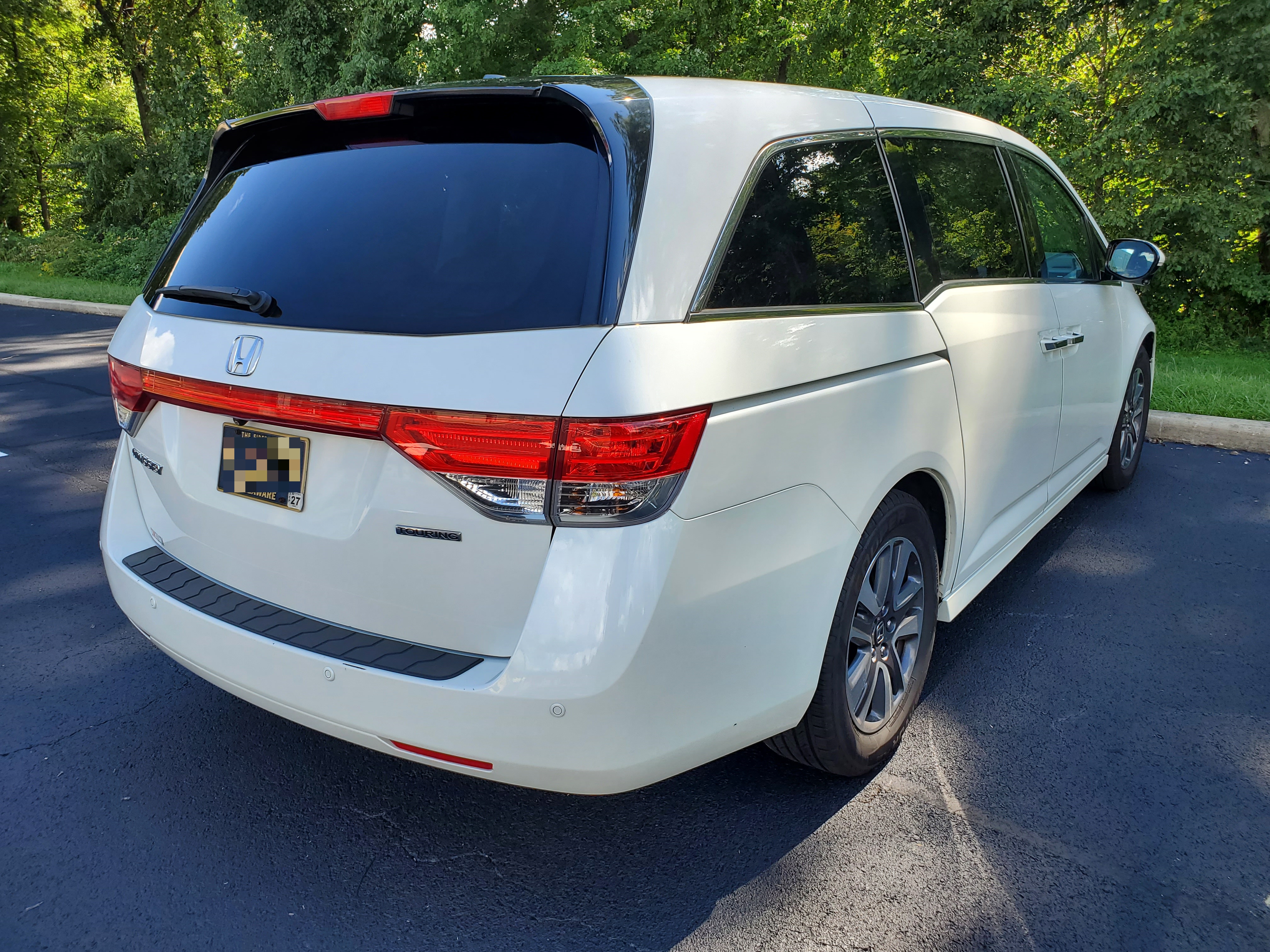 Used 2014 Honda Odyssey Touring image 9