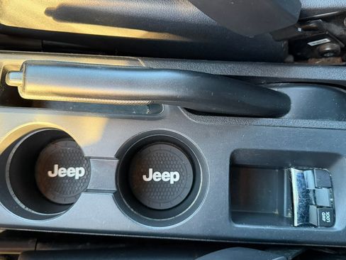 Used 2017 Jeep Compass High Altitude image 12