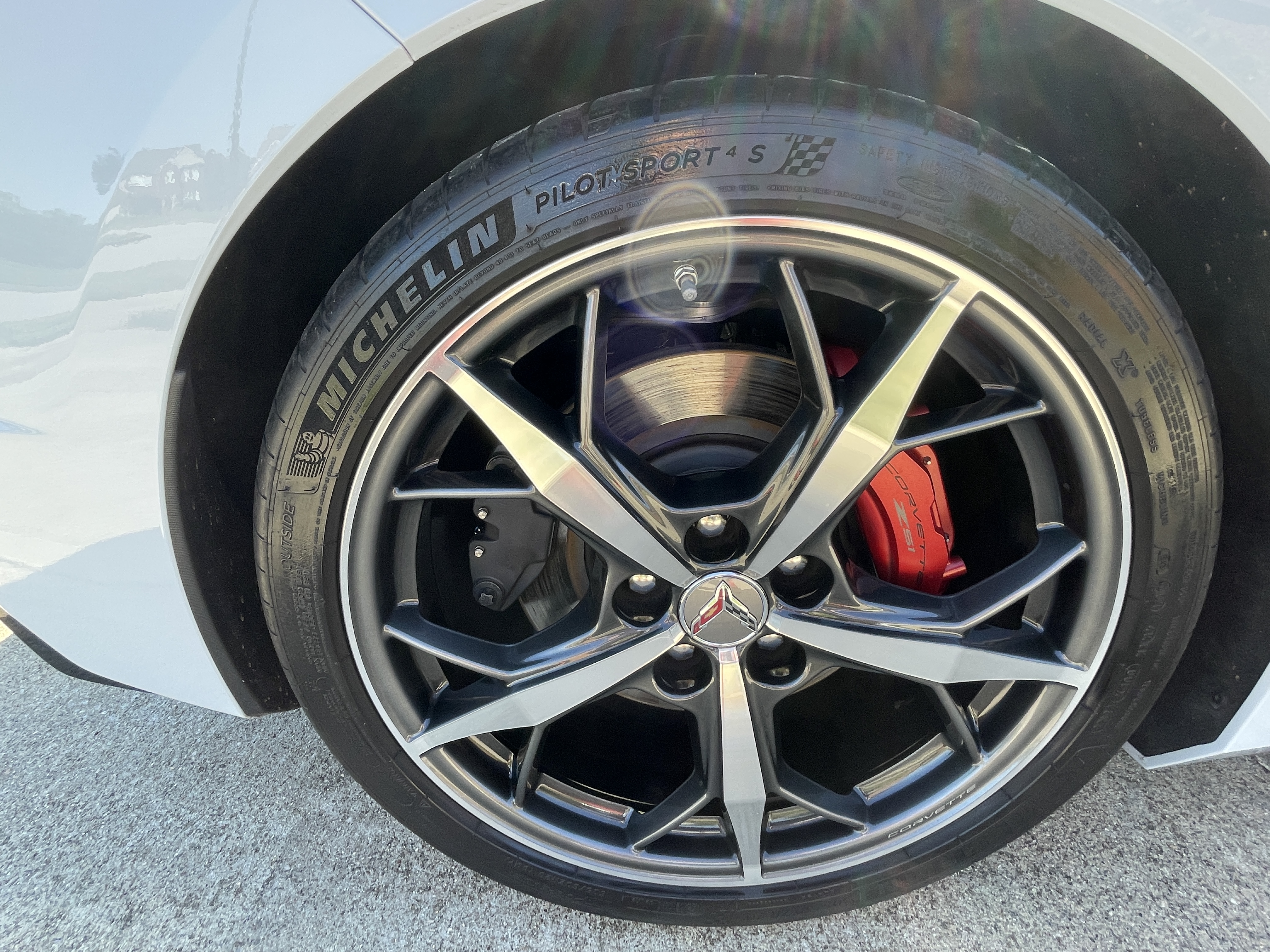 Used 2020 Chevrolet Corvette Stingray Preferred Cpe w/ 2LT Preferred Equipment Group RWD image 9