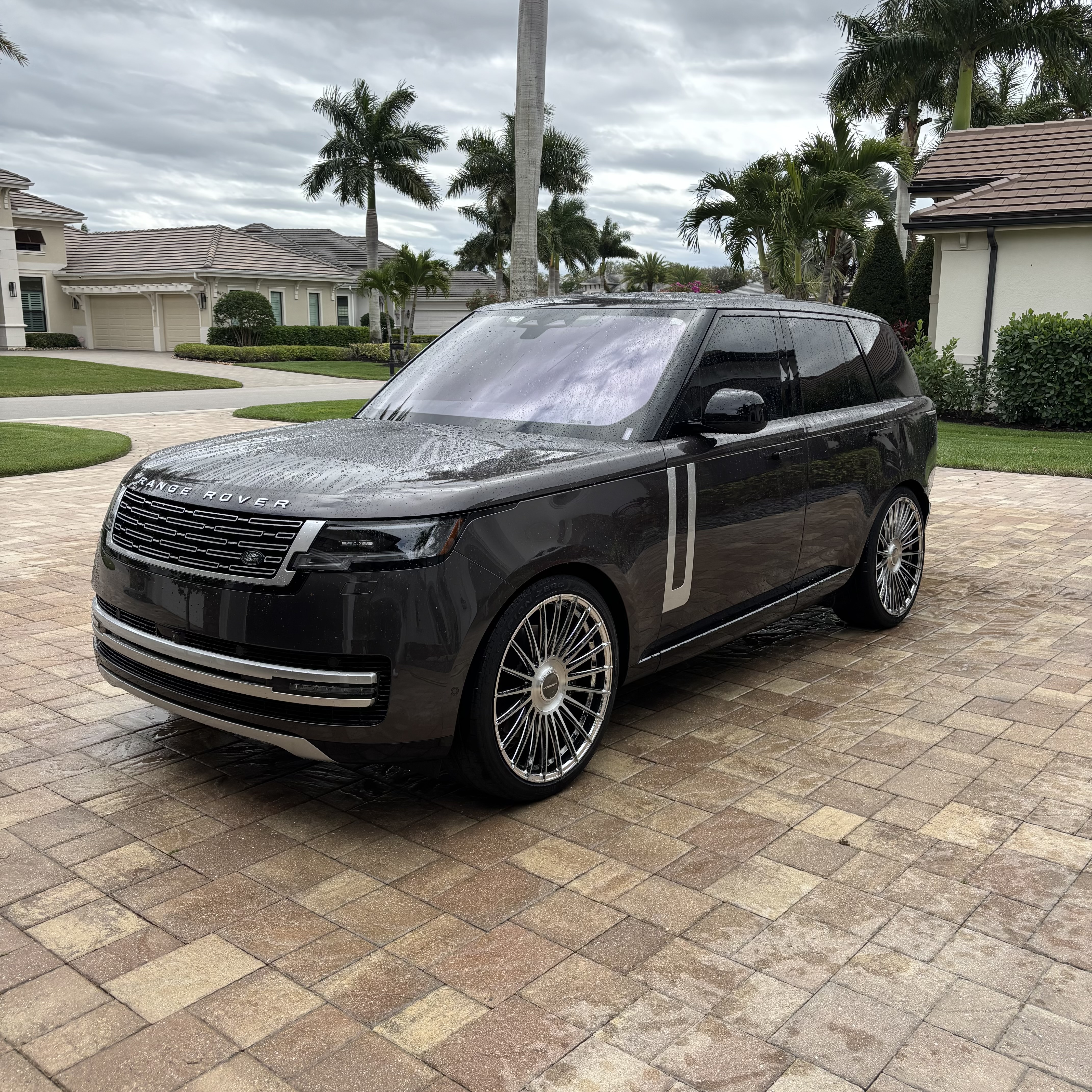 Used 2023 Land Rover Range Rover First Edition AWD/4WD image 5