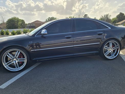 Used 2009 Audi S8 image 4