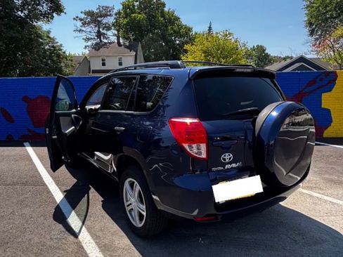 Used 2007 Toyota RAV4 4WD image 2