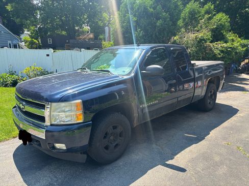 Used 2008 Chevrolet Silverado 1500 LT w/ Power Pack Plus AWD/4WD image 4