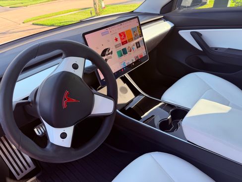 Used 2020 Tesla Model 3 Long Range AWD/4WD image 16