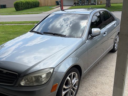 Used 2008 Mercedes-Benz C 300 4MATIC Sedan image 1
