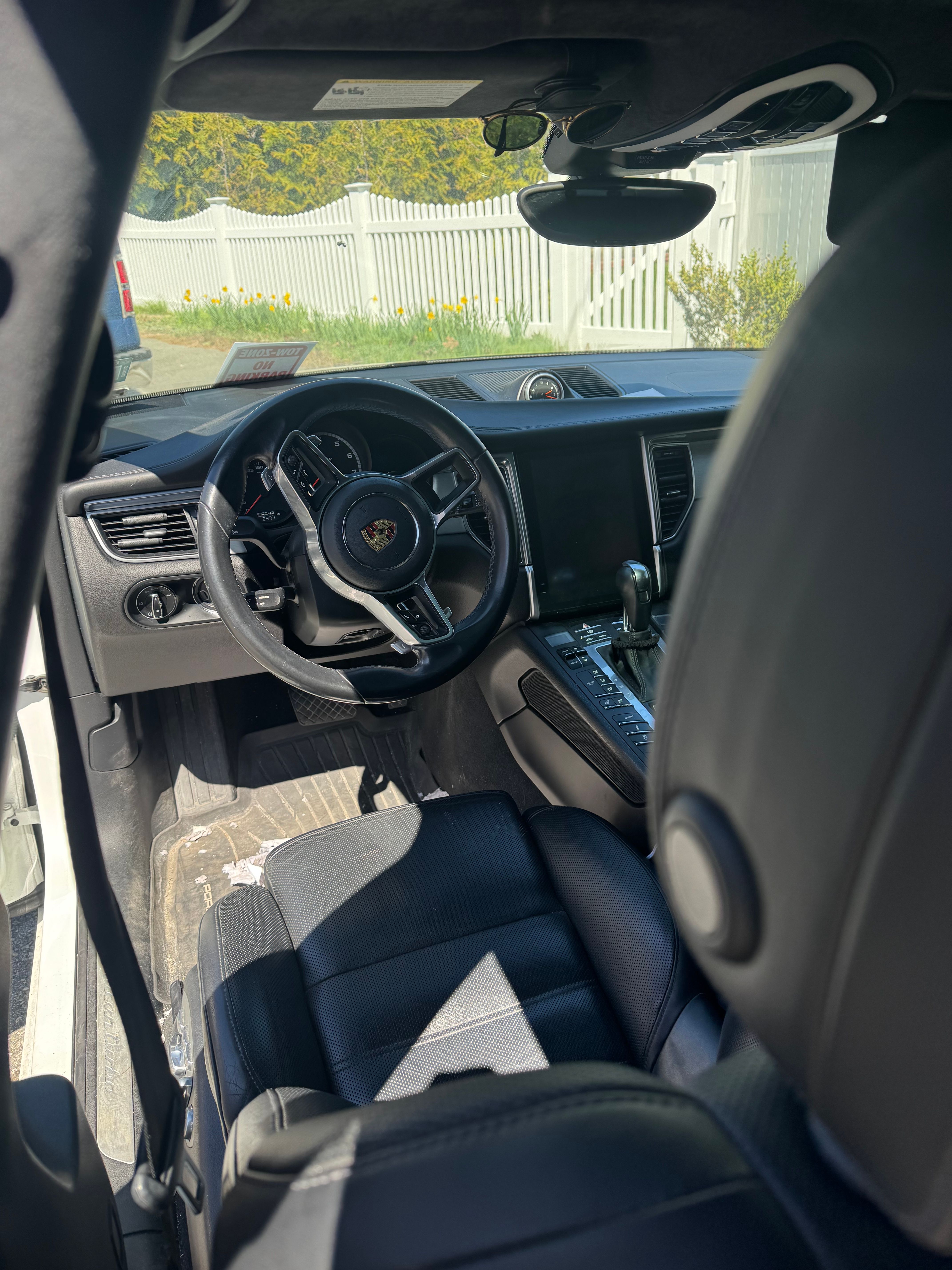 Used 2016 Porsche Macan Turbo AWD/4WD image 8