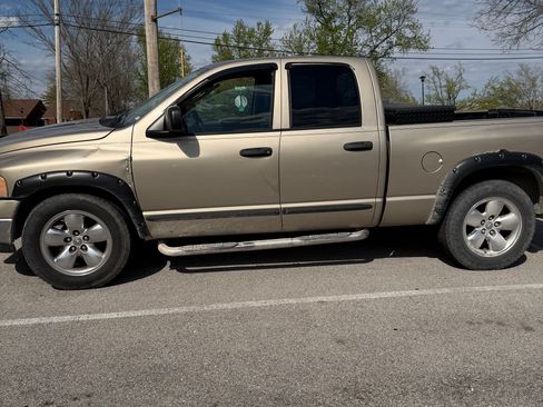 Used 2005 Dodge Ram 1500 Truck SLT w/ Light Group image 1