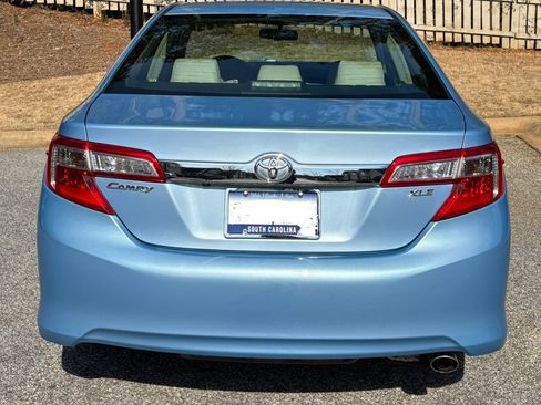 Used 2013 Toyota Camry XLE w/ Leather Pkg image 5