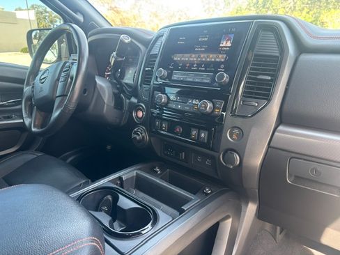 Used 2021 Nissan Titan PRO-4X w/ Pro-4x Convenience Package AWD/4WD image 11