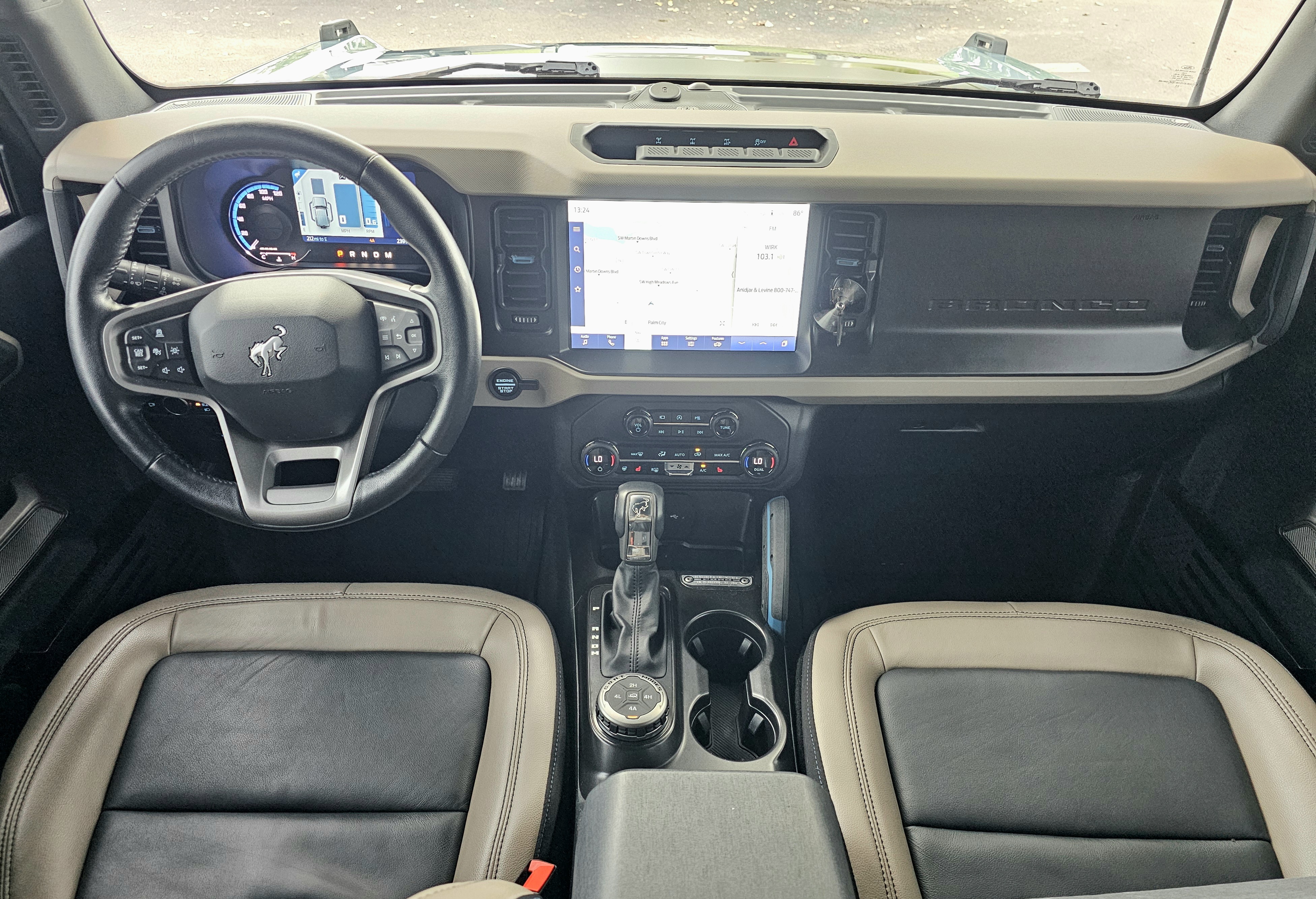 Used 2023 Ford Bronco Wildtrak AWD/4WD image 6