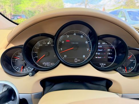 Used 2012 Porsche Cayenne AWD/4WD image 2