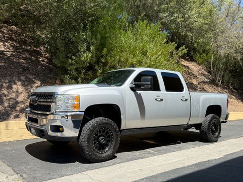 Used 2013 Chevrolet Silverado 2500 LTZ w/ LTZ Plus Package RWD image 1
