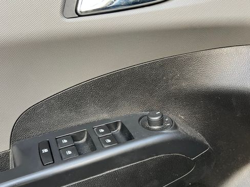 Used 2016 Chevrolet Sonic LT image 8