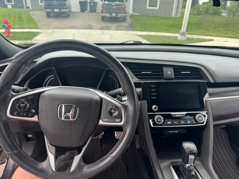 Used 2020 Honda Civic Sport image 12