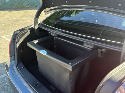 Used 2014 Mercedes-Benz E 350 4MATIC Sedan image 10