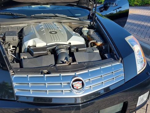 Used 2006 Cadillac XLR image 17