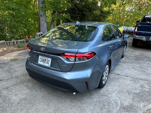 Used 2023 Toyota Corolla LE image 2