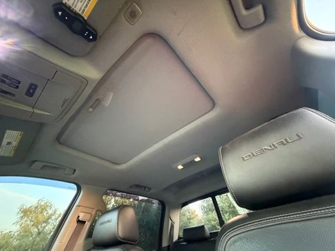Used 2017 GMC Sierra 1500 Denali w/ Denali Ultimate Package AWD/4WD image 13