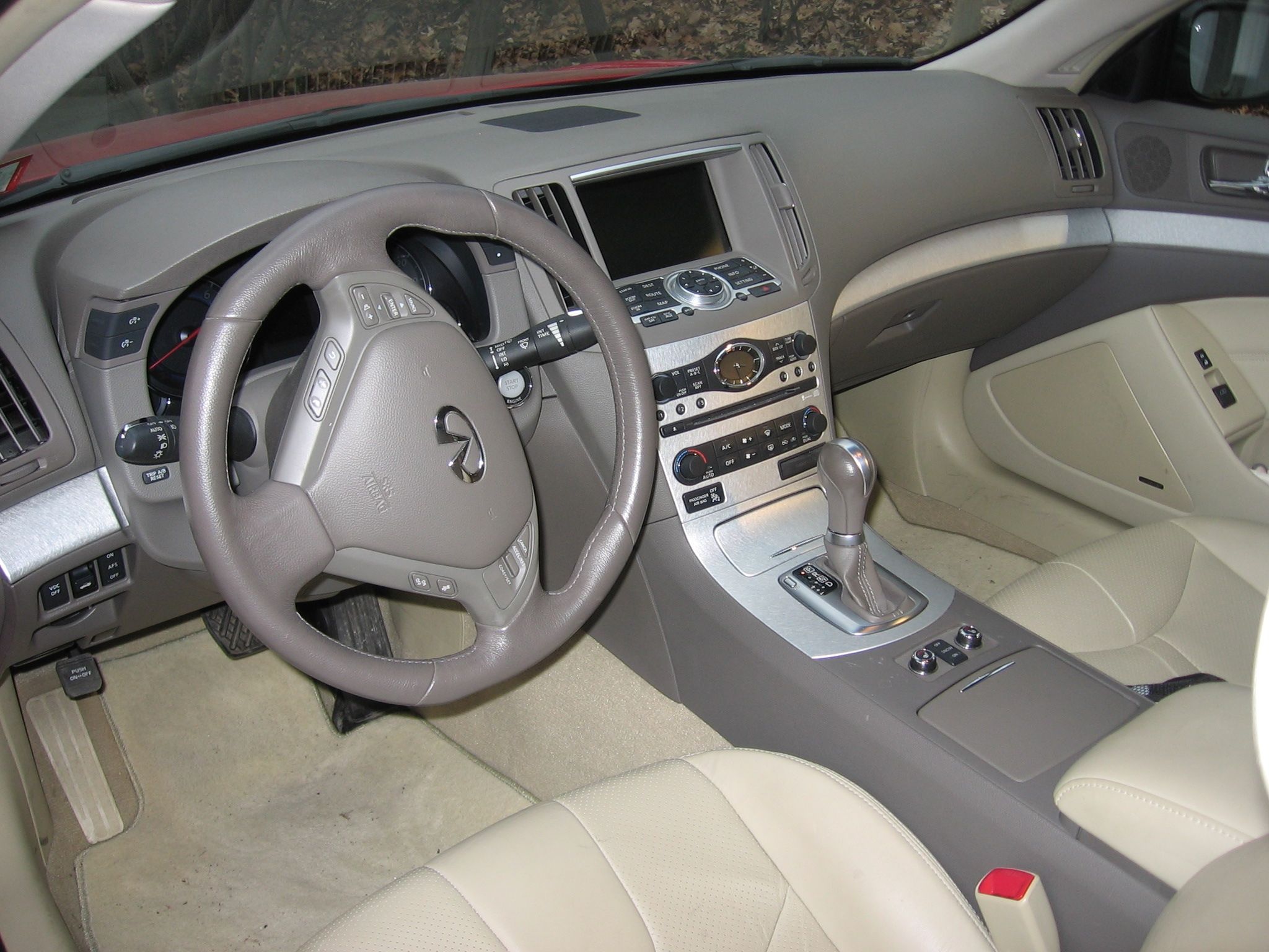 Used 2009 INFINITI G37 x Coupe w/ Premium Pkg AWD/4WD image 2