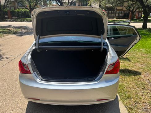 Used 2011 Hyundai Sonata Limited FWD image 10