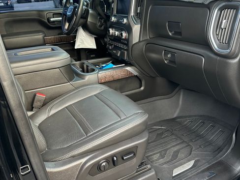 Used 2022 GMC Sierra 2500 Denali image 9