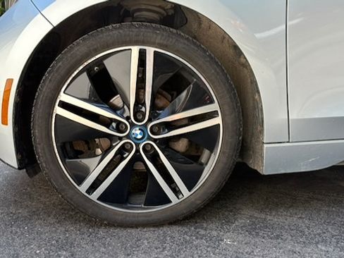 Used 2014 BMW i3 w/ Range Extender RWD image 11