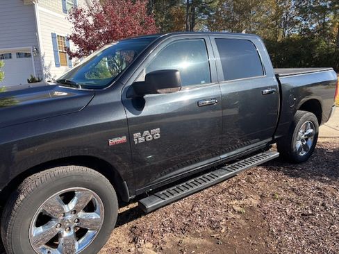 Used 2018 RAM 1500 Big Horn image 4