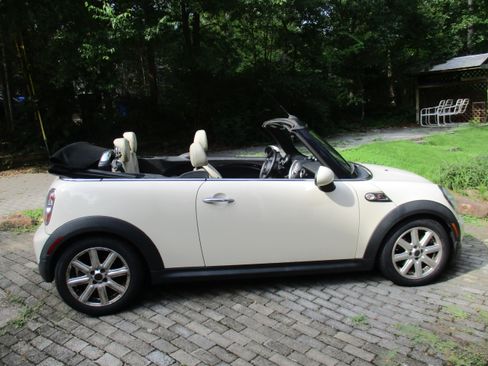 Used 2012 MINI Cooper S image 2