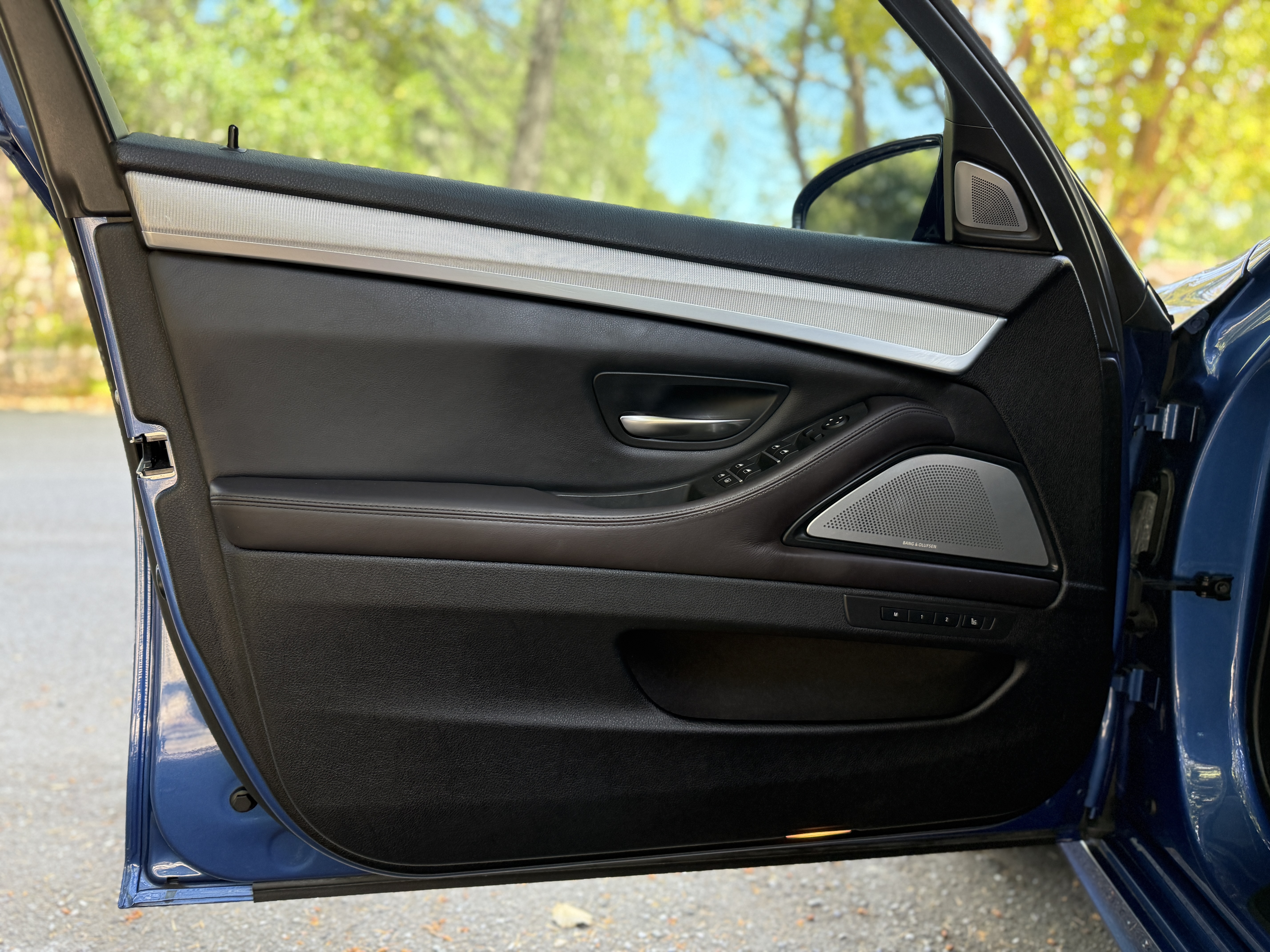 Used 2014 BMW M5 RWD image 20
