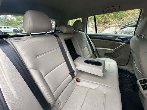 Used 2019 Volkswagen Golf Alltrack S AWD/4WD image 13