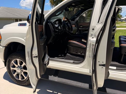 Used 2019 RAM 2500 Limited AWD/4WD image 8