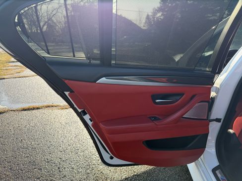 Used 2015 BMW M5 image 15