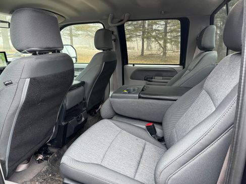 Used 2001 Ford F350 4x4 Crew Cab Super Duty image 2