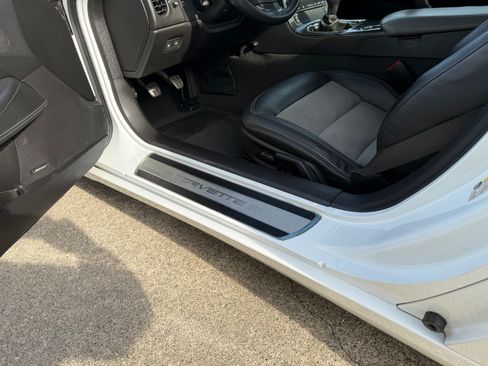 Used 2012 Chevrolet Corvette Convertible w/ 4LT Preferred Equipment Group RWD image 23