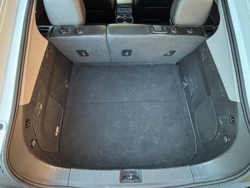 Used 2016 Chevrolet Volt Premier w/ Driver Confidence Package image 16