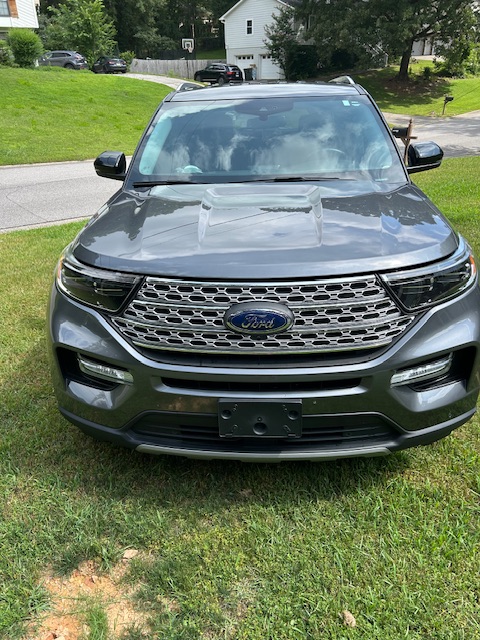 Used 2022 Ford Explorer Limited w/ Hybrid Equipment Group 310A AWD/4WD image 4