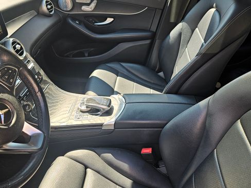 Used 2018 Mercedes-Benz GLC 300 4MATIC image 13
