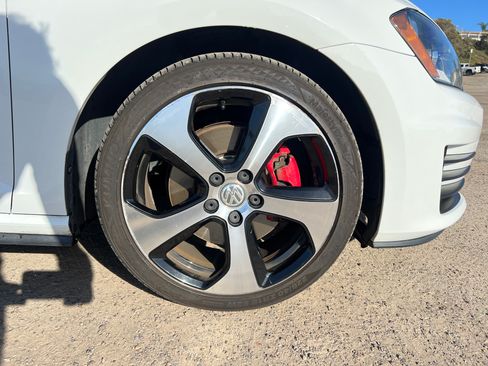 Used 2016 Volkswagen GTI S image 17